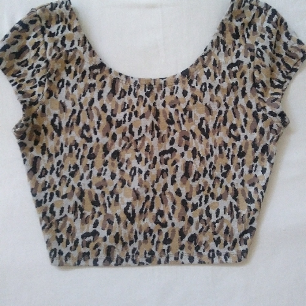 Nordstrom Woven Leapard Crop Top